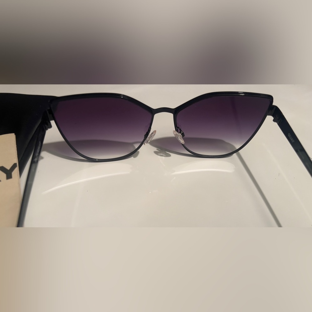 Quay Australia In Pursuit Black Gradient Cat-Eye Sunglasses for Women
